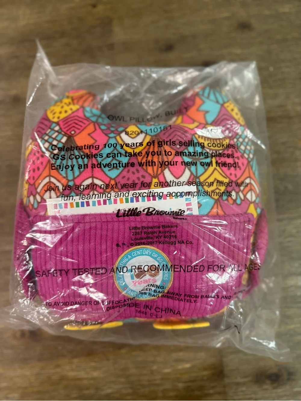 Girl Scout Plush OwlLittle Brownie Bakers 100 Years Cookies Pillow glasses. NWT